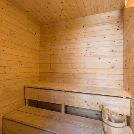 빌라 Bellavista With 8 Bedrooms, Private Pool And Sauna