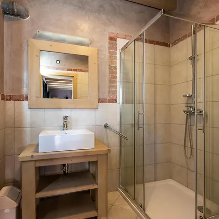 Bellavista With 8 Bedrooms, Private Pool And Sauna * 프레멘투라